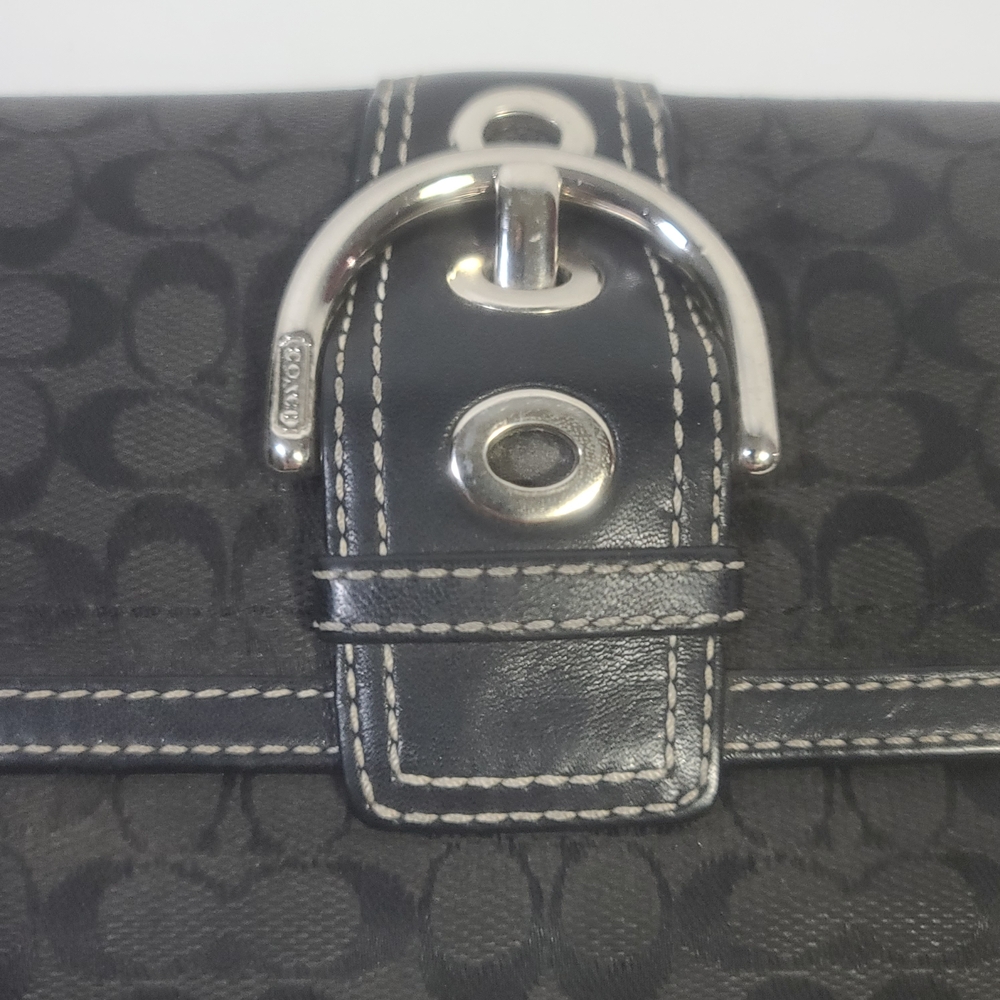 Coach Hampton Signature Black Buckle Wallet - Picture 2 of 14